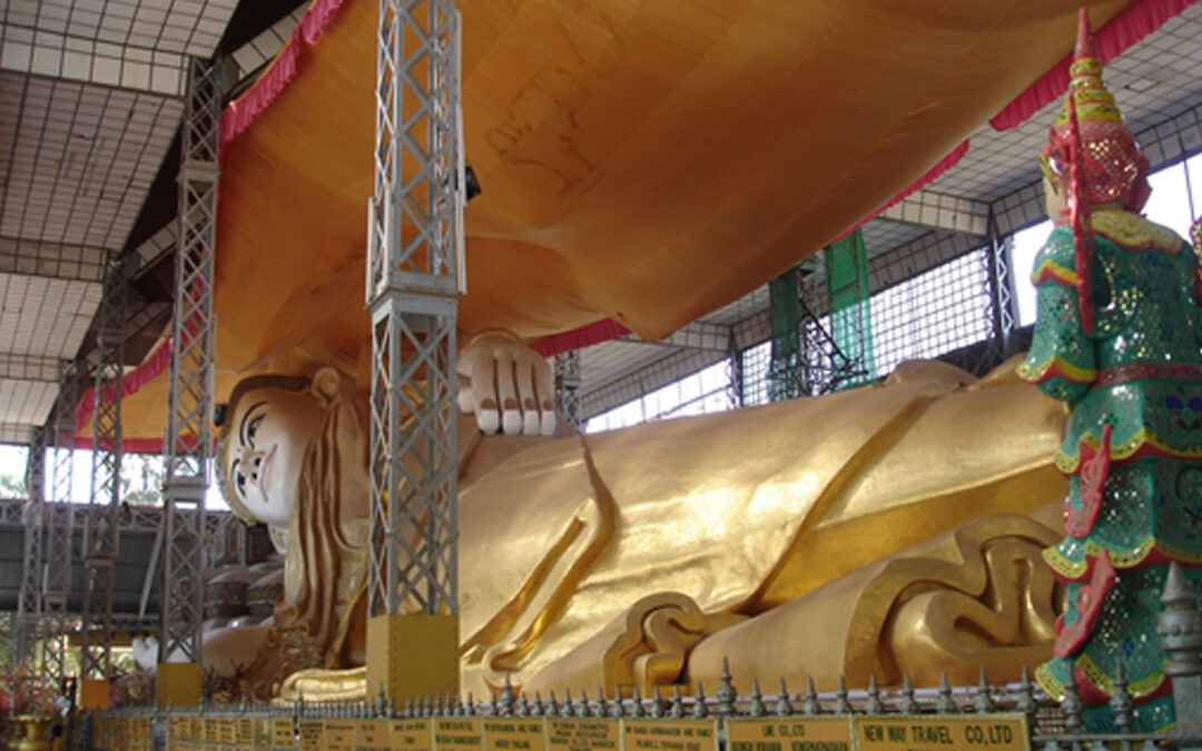 Colonial Echoes & Golden Monuments