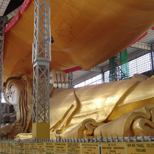 Colonial Echoes & Golden Monuments